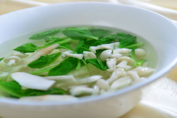 時蔬野菌湯